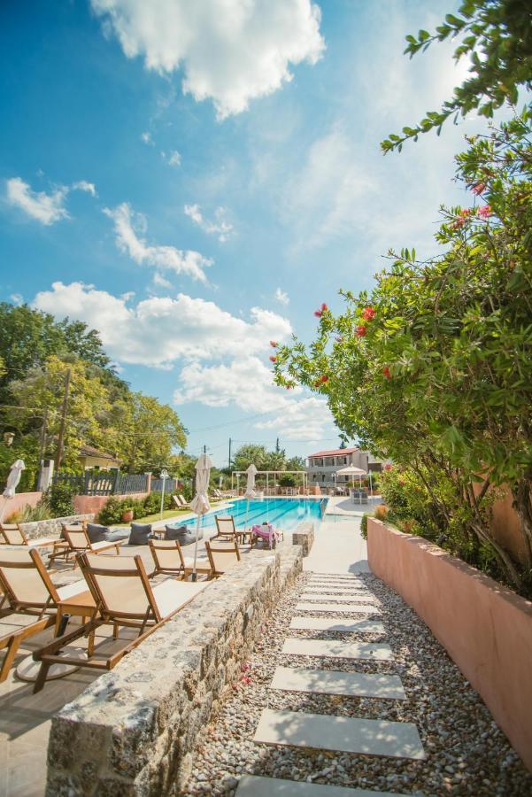 Dominoes Corfu Aparthotel Ypsos Exteriör bild