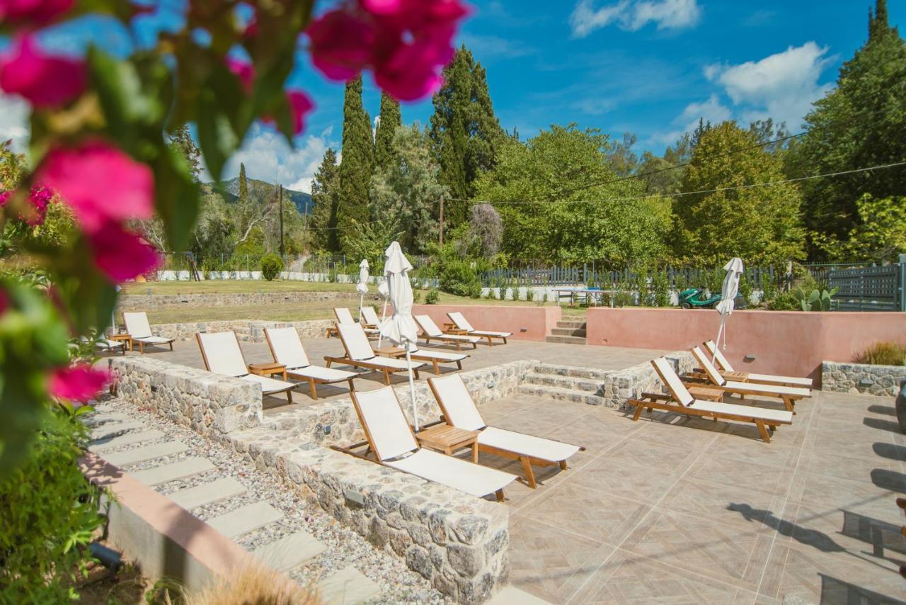 Dominoes Corfu Aparthotel Ypsos Exteriör bild