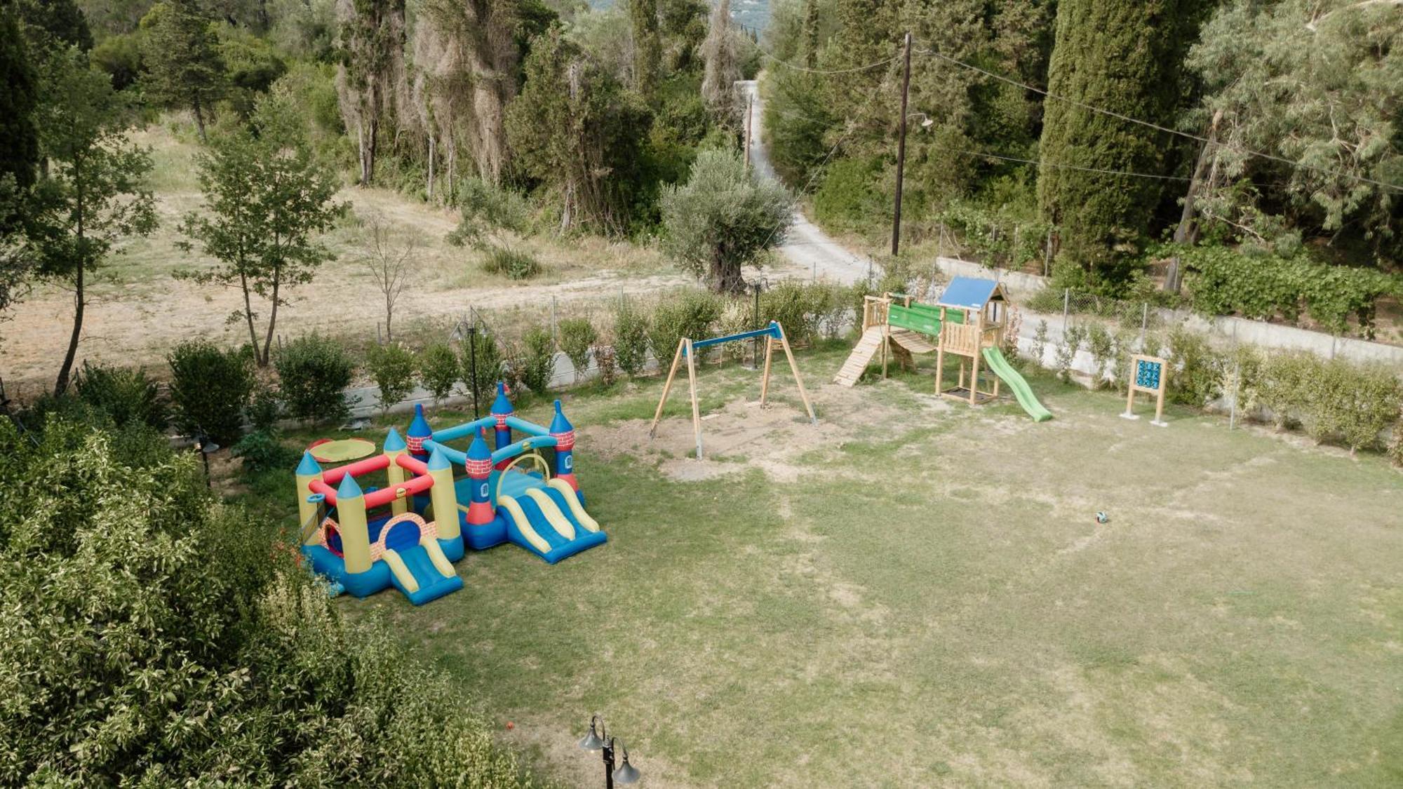 Dominoes Corfu Aparthotel Ypsos Exteriör bild