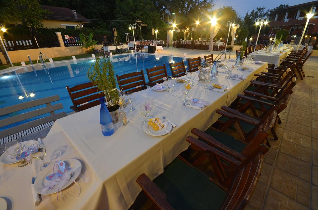 Dominoes Corfu Aparthotel Ypsos Exteriör bild