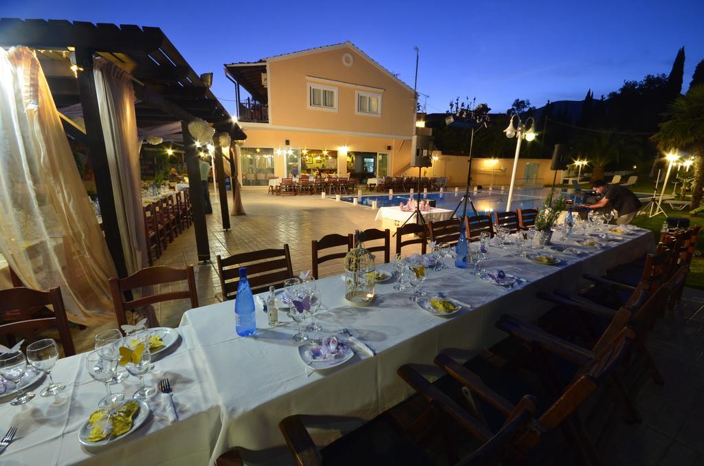 Dominoes Corfu Aparthotel Ypsos Exteriör bild